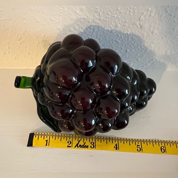 Vintage Glass Purple Grape Cluster~ Unsigned~ No Flaws. - Picture 5 of 7